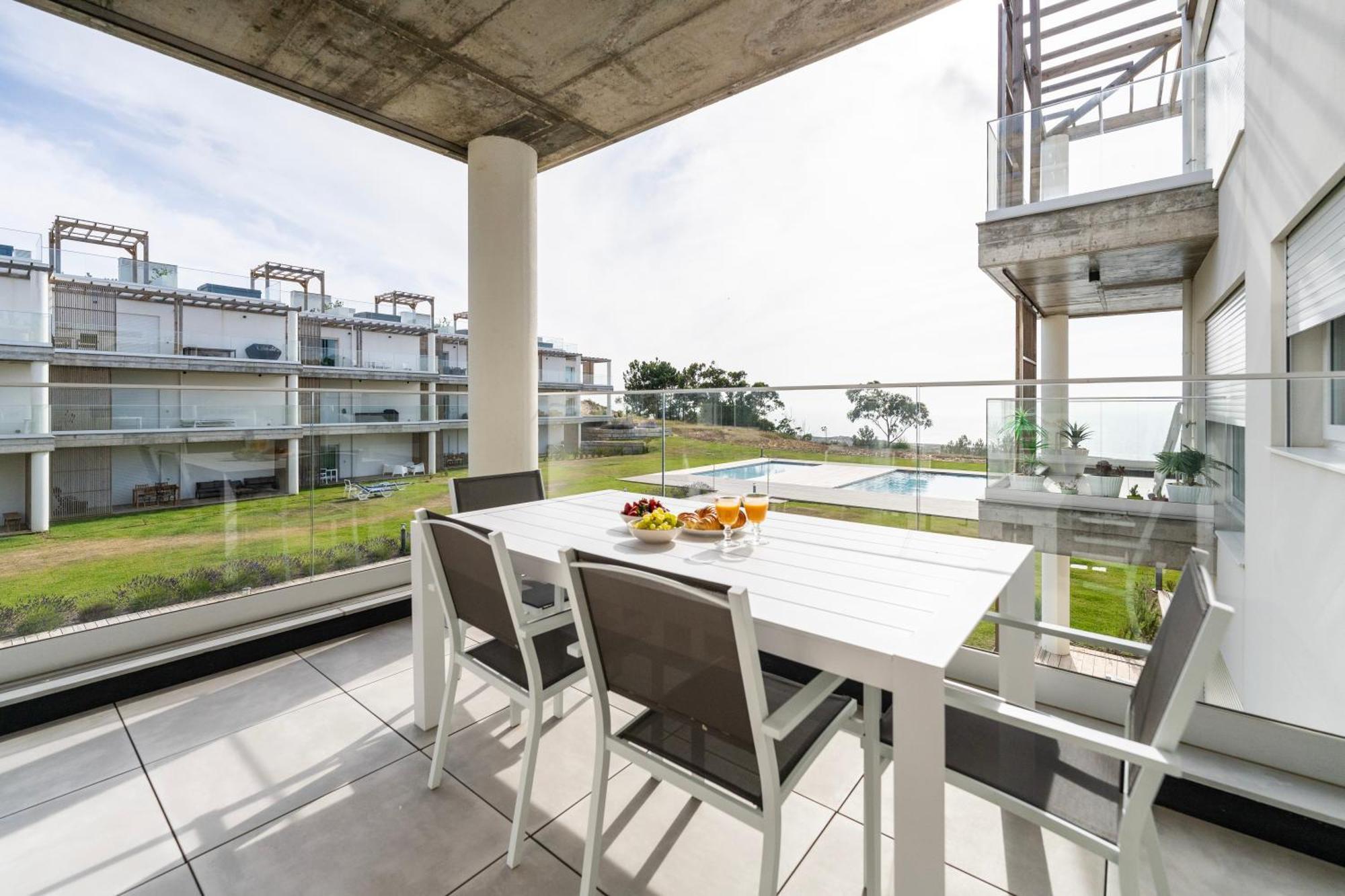 Mar A Vista - Condominium With Pool, Gym And Sea Views Назаре Экстерьер фото