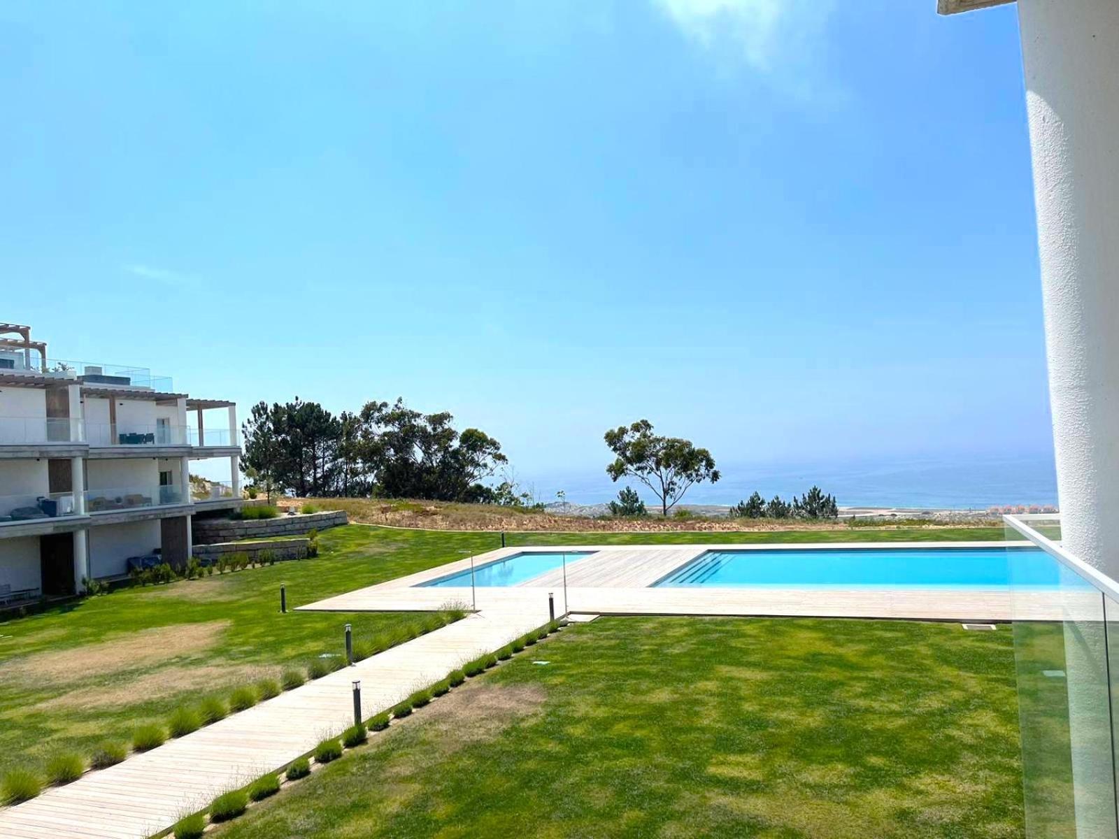 Mar A Vista - Condominium With Pool, Gym And Sea Views Назаре Экстерьер фото