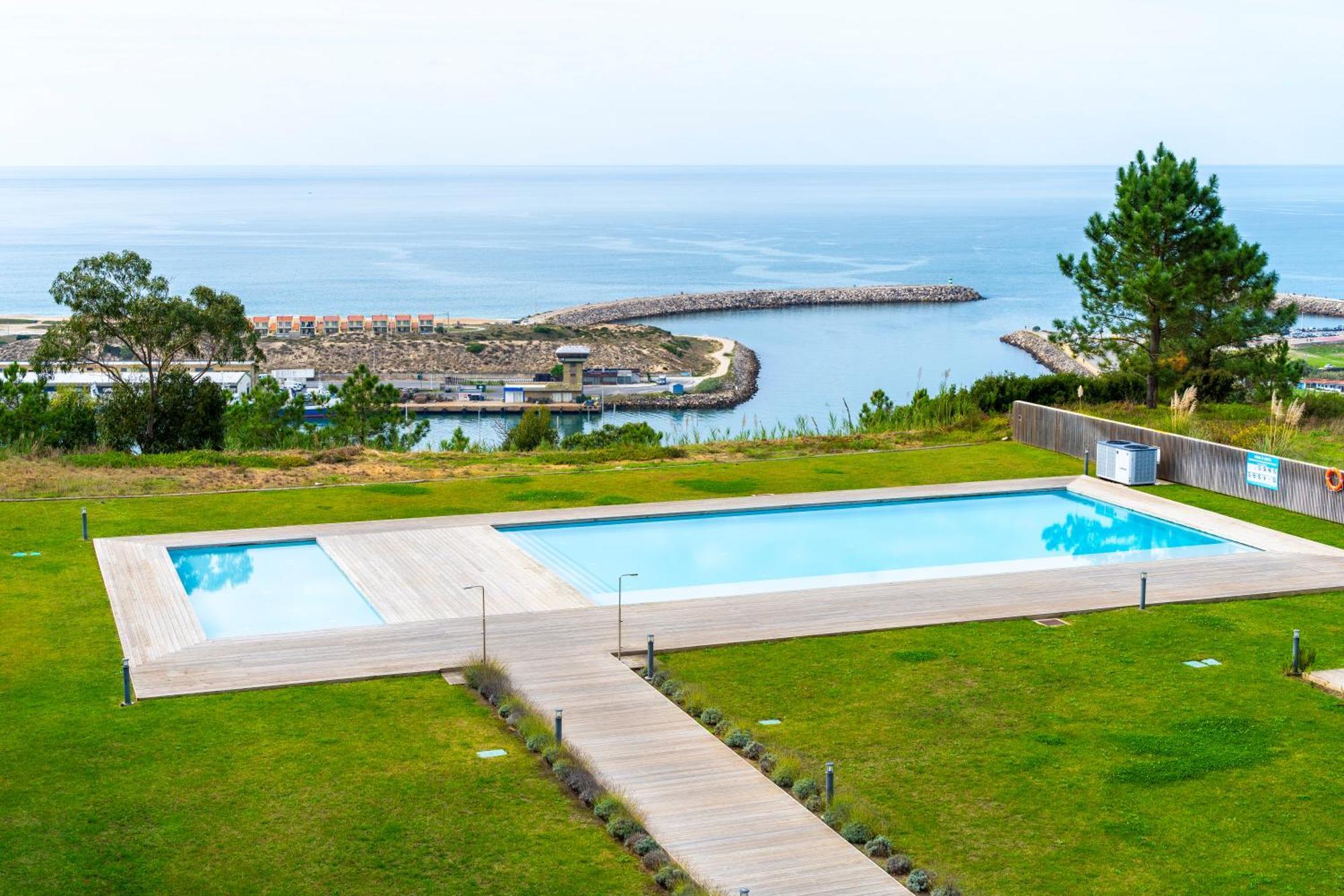 Mar A Vista - Condominium With Pool, Gym And Sea Views Назаре Номер фото